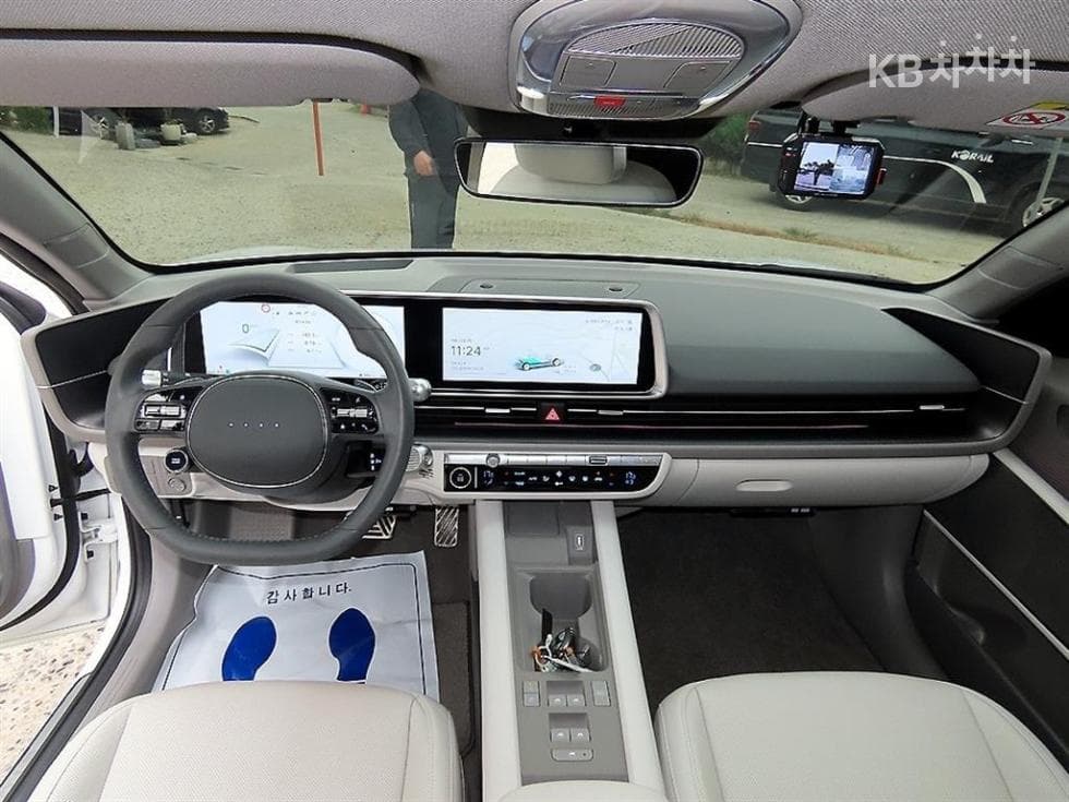 Hyundai IONIQ 6(CE)Long Range AWD Prestige - 8