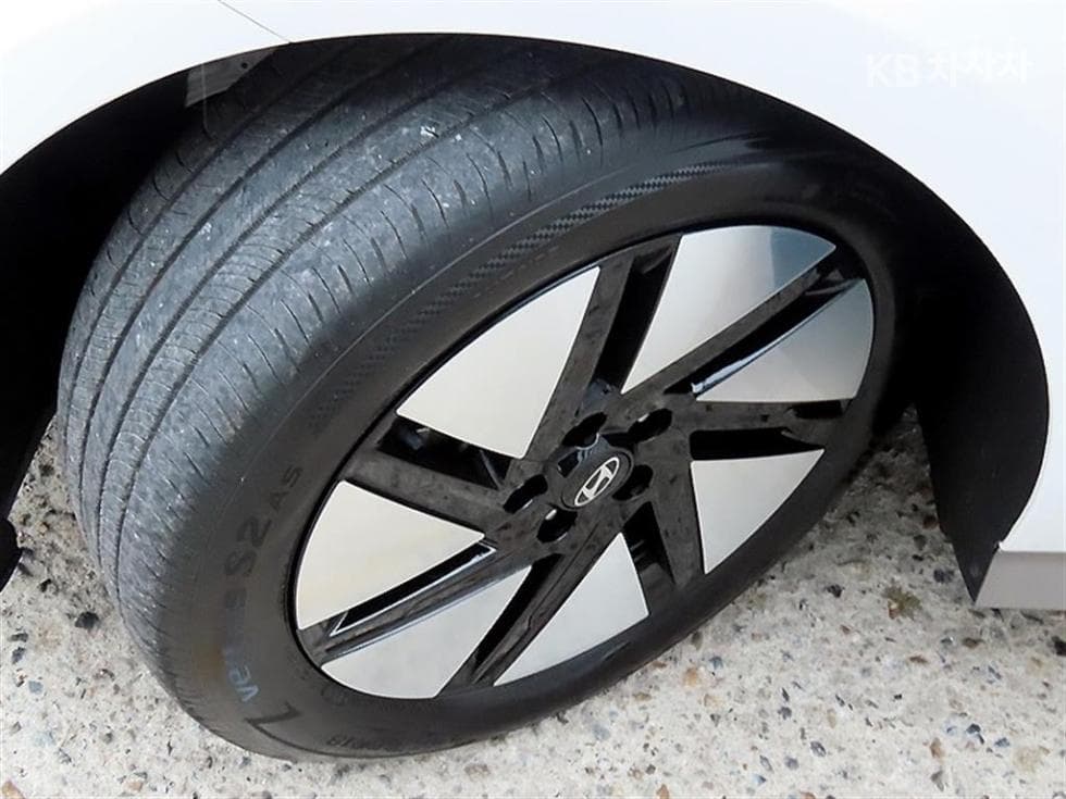 Hyundai IONIQ 6(CE)Long Range AWD Prestige - 20