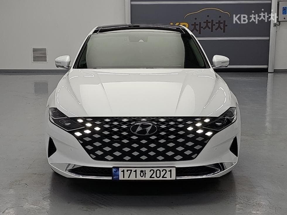 Hyundai The New (facelift) Grandeur (Azera) Hybrid2.4 Le Blanc - 2