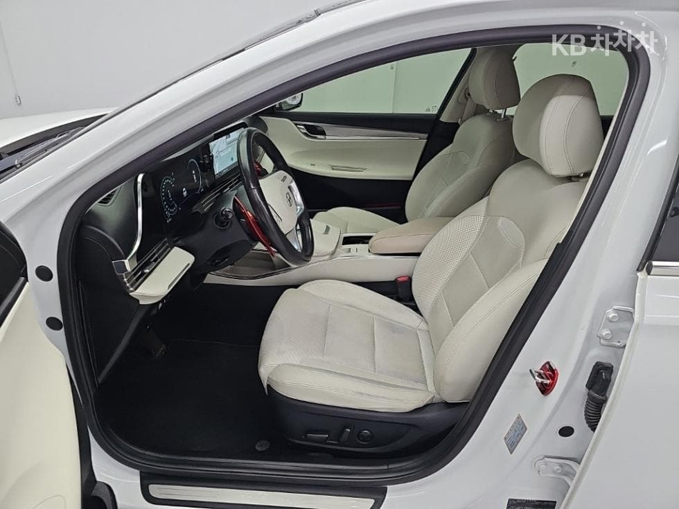 Hyundai The New (facelift) Grandeur (Azera) Hybrid2.4 Le Blanc - 11