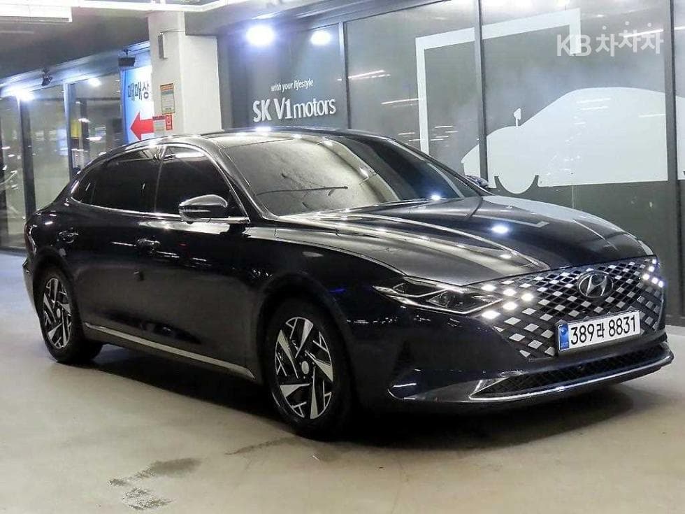 Hyundai The New (facelift) Grandeur (Azera) Hybrid 2.4 Le Blanc - Image 1