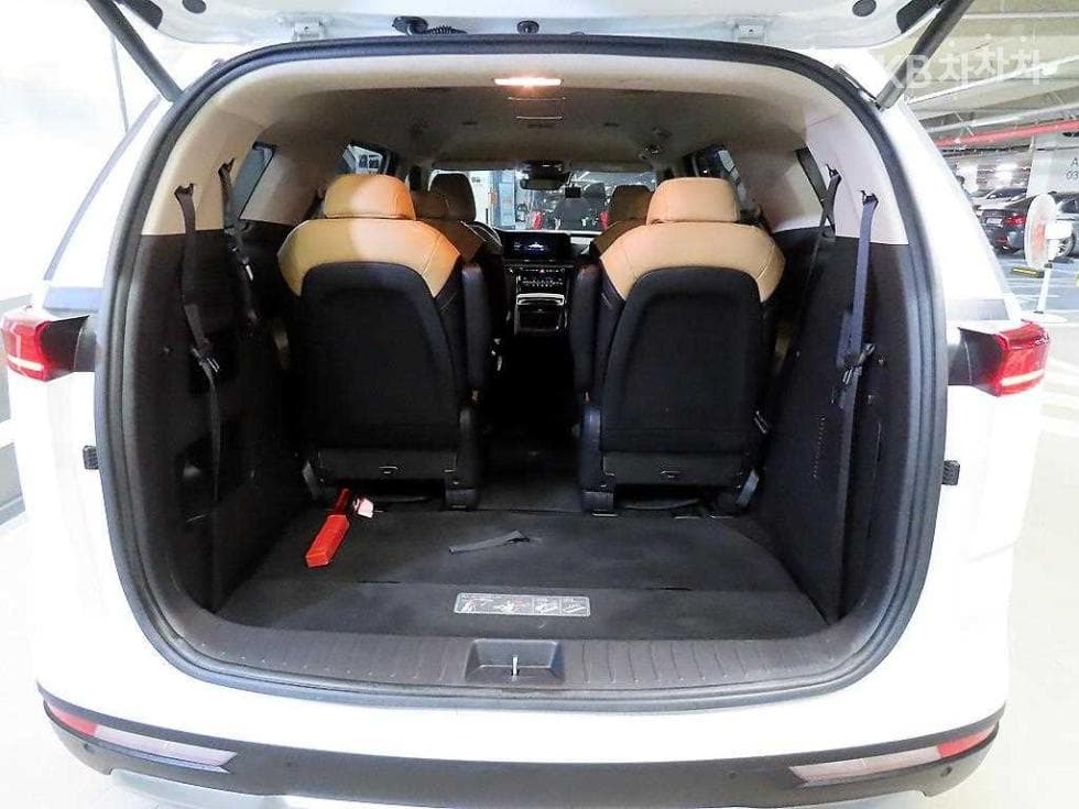 Kia Carnival 4th generationG3.5 GDI 9-seater Noblesse - 16