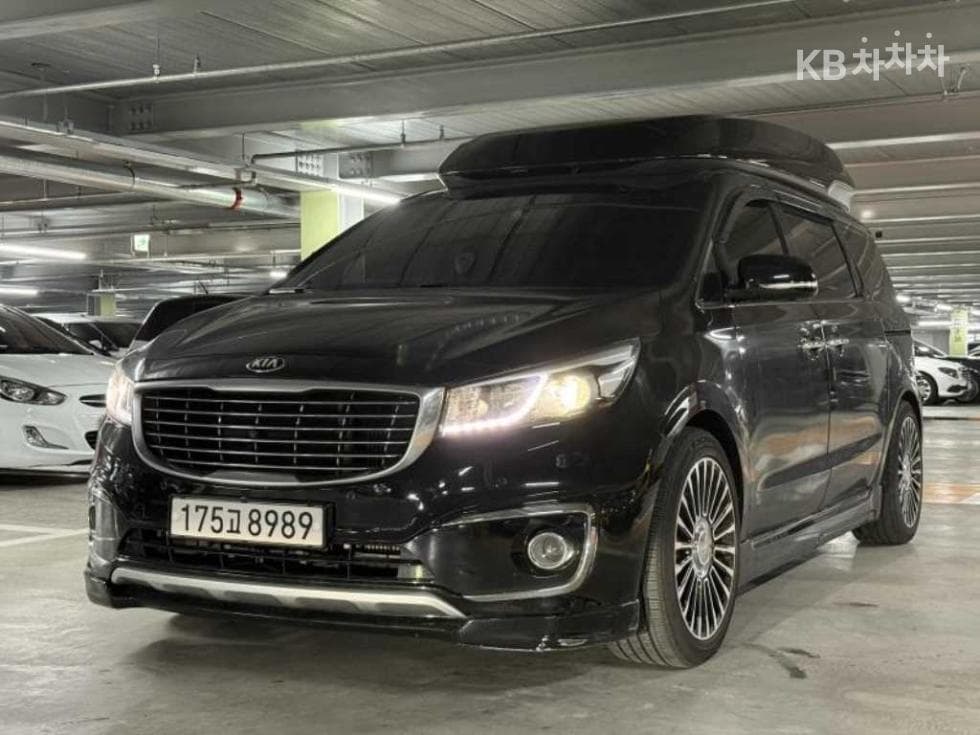 Kia All New Carnival 9-seater 2.2 Diesel High Limousine (Carnival) Prestige - Image 1
