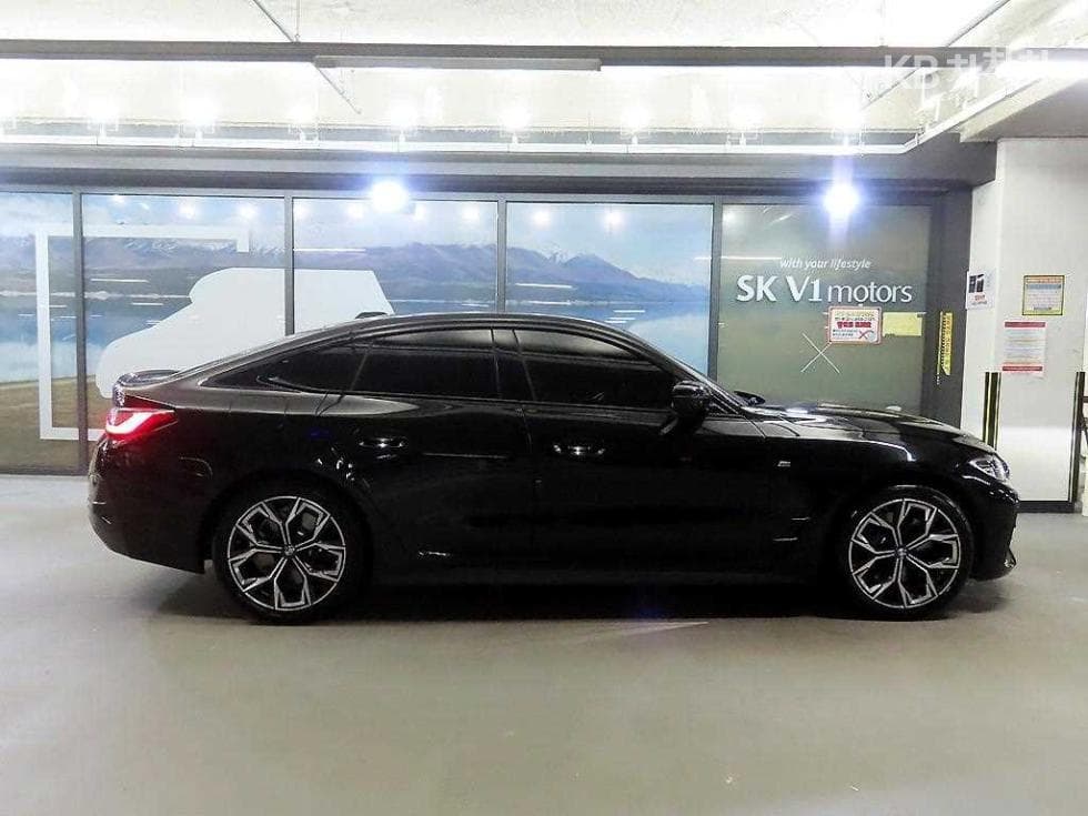 BMW 4시리즈 (G22)420i Gran Coupe M Sport Performance Package - 3
