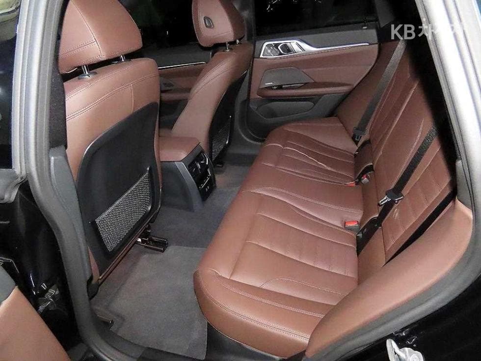 BMW 4시리즈 (G22)420i Gran Coupe M Sport Performance Package - 7