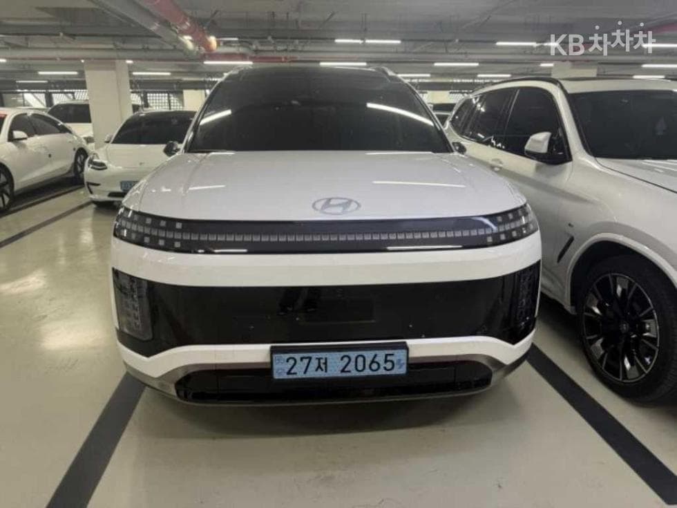 Hyundai IONIQ 9 EV 성능형 AWD Calligraphy - Image 1