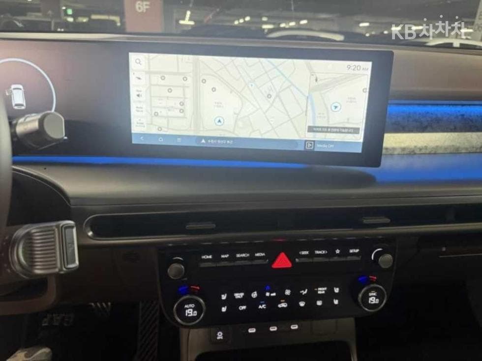 Hyundai IONIQ 9EV 성능형 AWD Calligraphy - 9