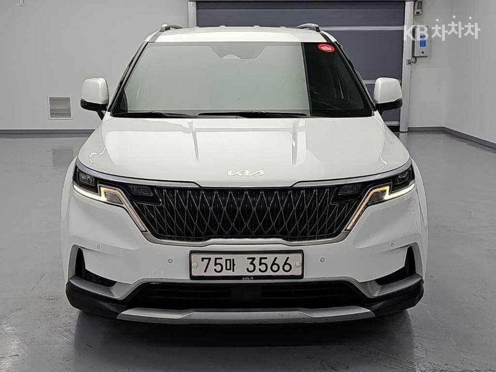 Kia Carnival 4th generationD2.2 11-seater Prestige - 2