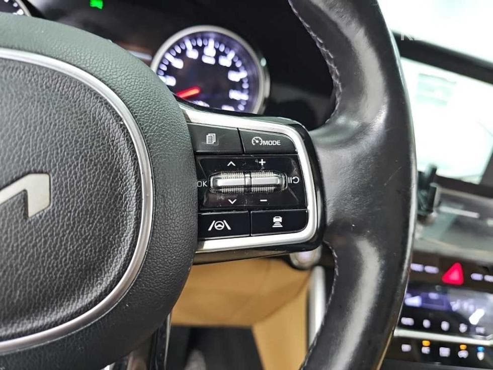 Kia Carnival 4th generationD2.2 11-seater Prestige - 18