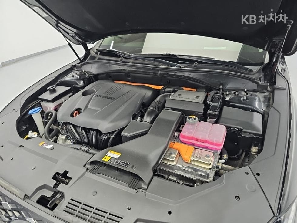 Hyundai The New (facelift) Grandeur (Azera) Hybrid2.4 Le Blanc - 5