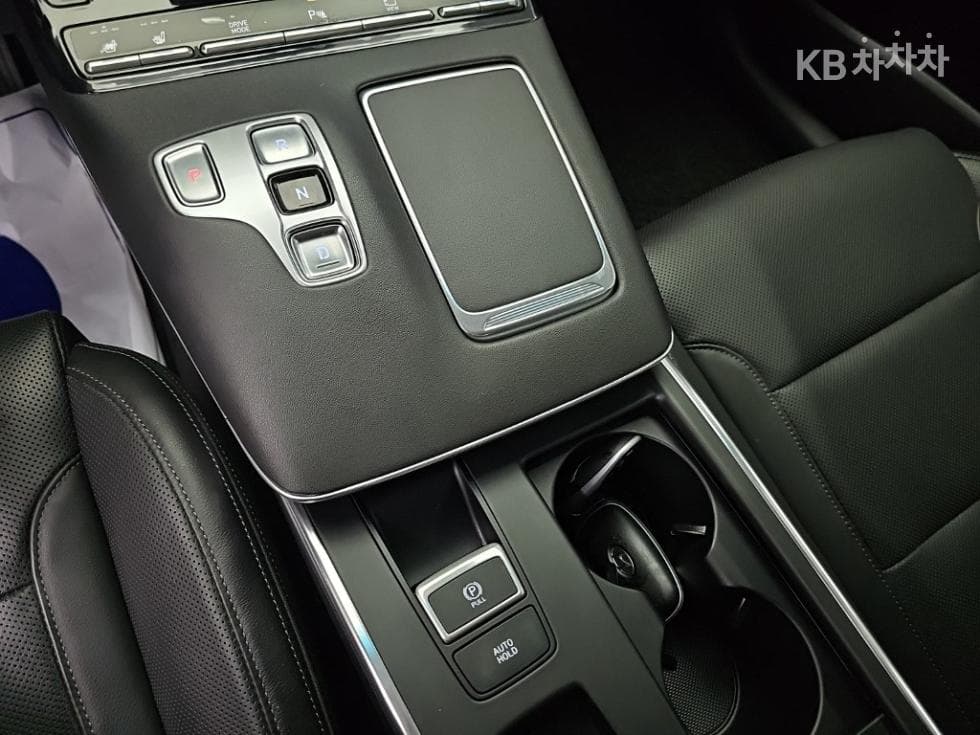 Hyundai The New (facelift) Grandeur (Azera) Hybrid2.4 Le Blanc - 8