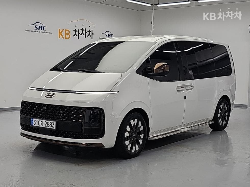 Hyundai Staria Lounge 2.2 Lounge 9 AWD Inspiration - Image 1