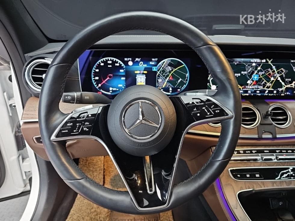 Mercedes-Benz E-Class (W213)E250 Exclusive - 9