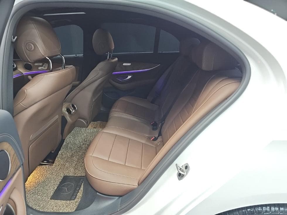 Mercedes-Benz E-Class (W213)E250 Exclusive - 12