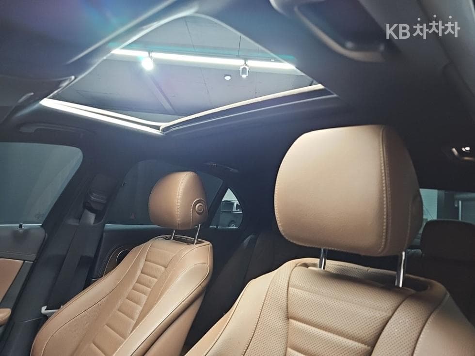 Mercedes-Benz E-Class (W213)E250 Exclusive - 14