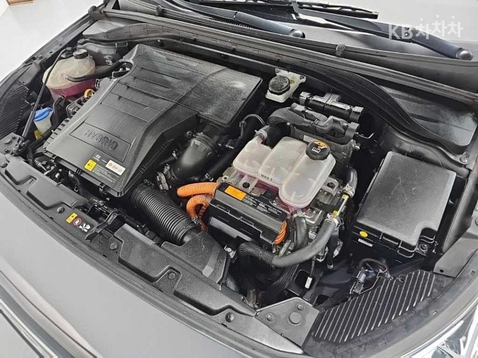 Hyundai IONIQ (Original Model)Q - 5
