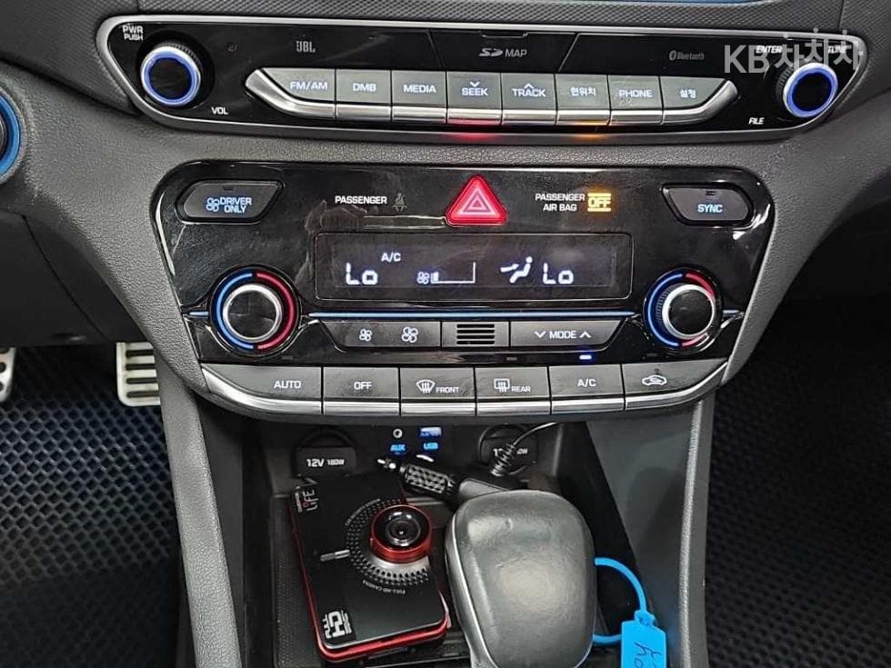 Hyundai IONIQ (Original Model)Q - 10