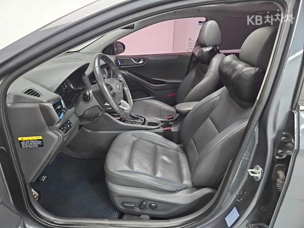 Hyundai IONIQ (Original Model)Q - 11