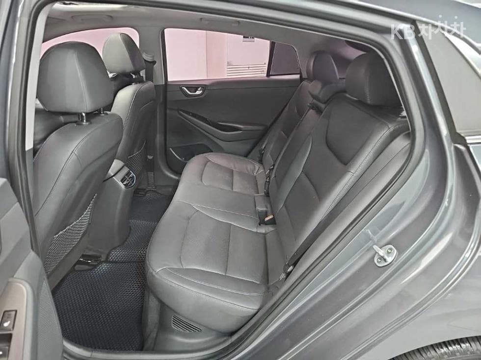 Hyundai IONIQ (Original Model)Q - 12
