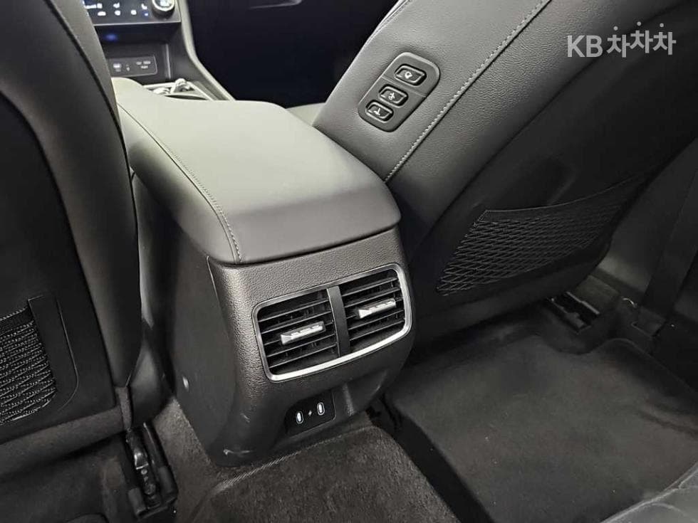 Hyundai Sonata The Edge (Sonata facelift)(DN8)2.0 Exclusive - 13