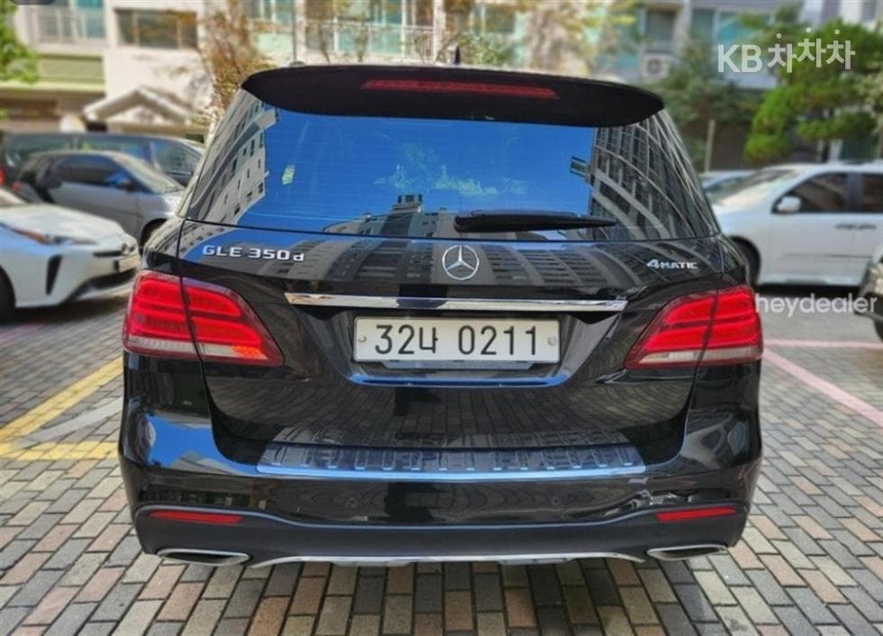 Mercedes-Benz GLE(W166)350 d 4Matic Standard - 2