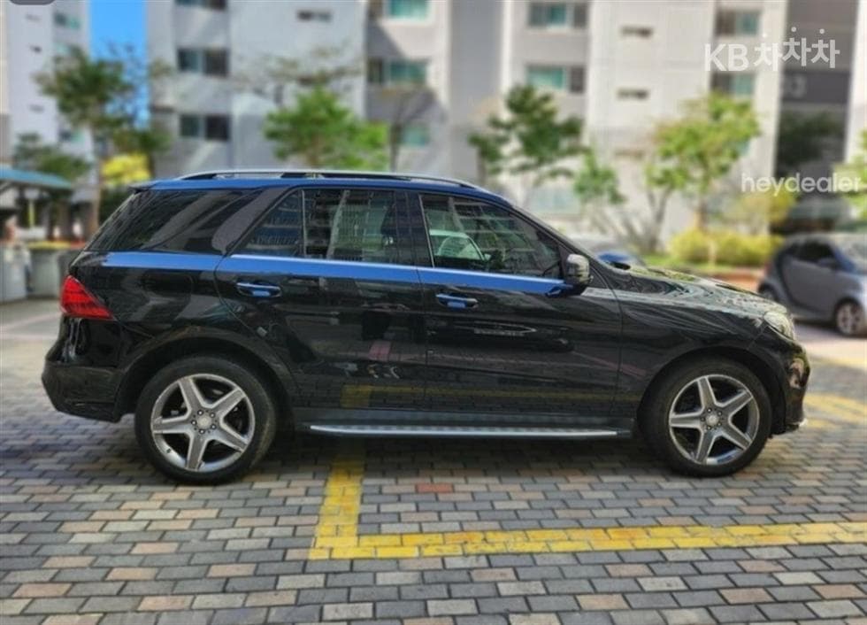 Mercedes-Benz GLE(W166)350 d 4Matic Standard - 3