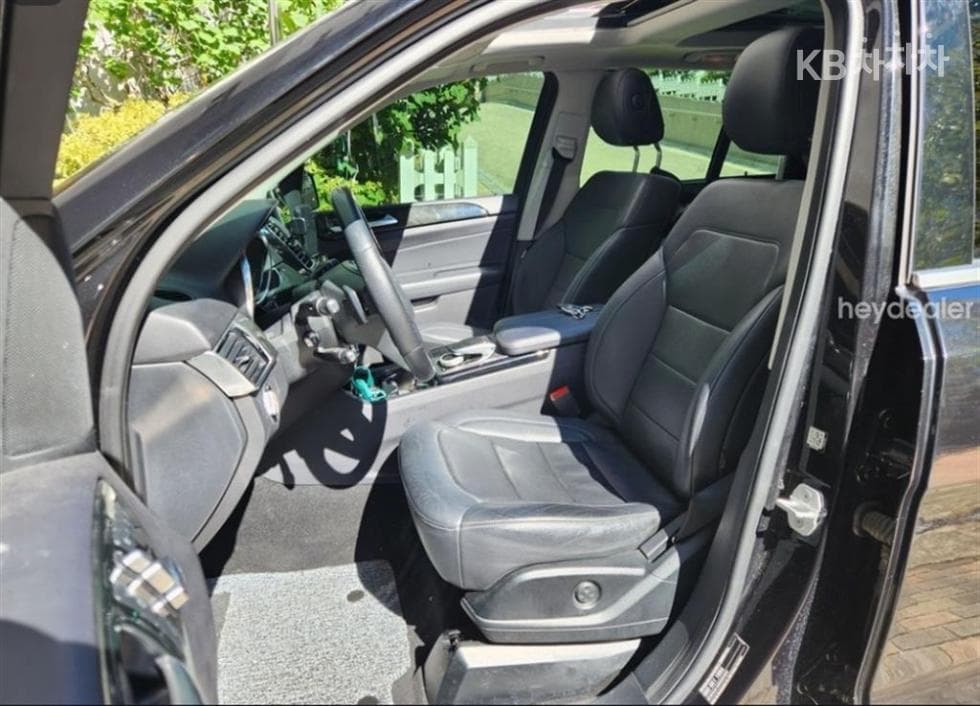 Mercedes-Benz GLE(W166)350 d 4Matic Standard - 4