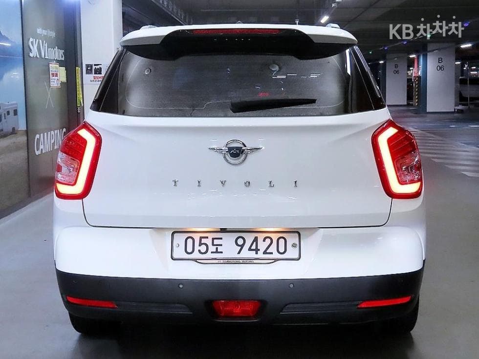 KG Mobility Tivoli AirGasoline 2WD IX - 5