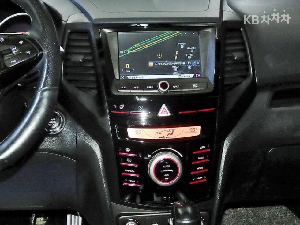 KG Mobility Tivoli AirGasoline 2WD IX - 11