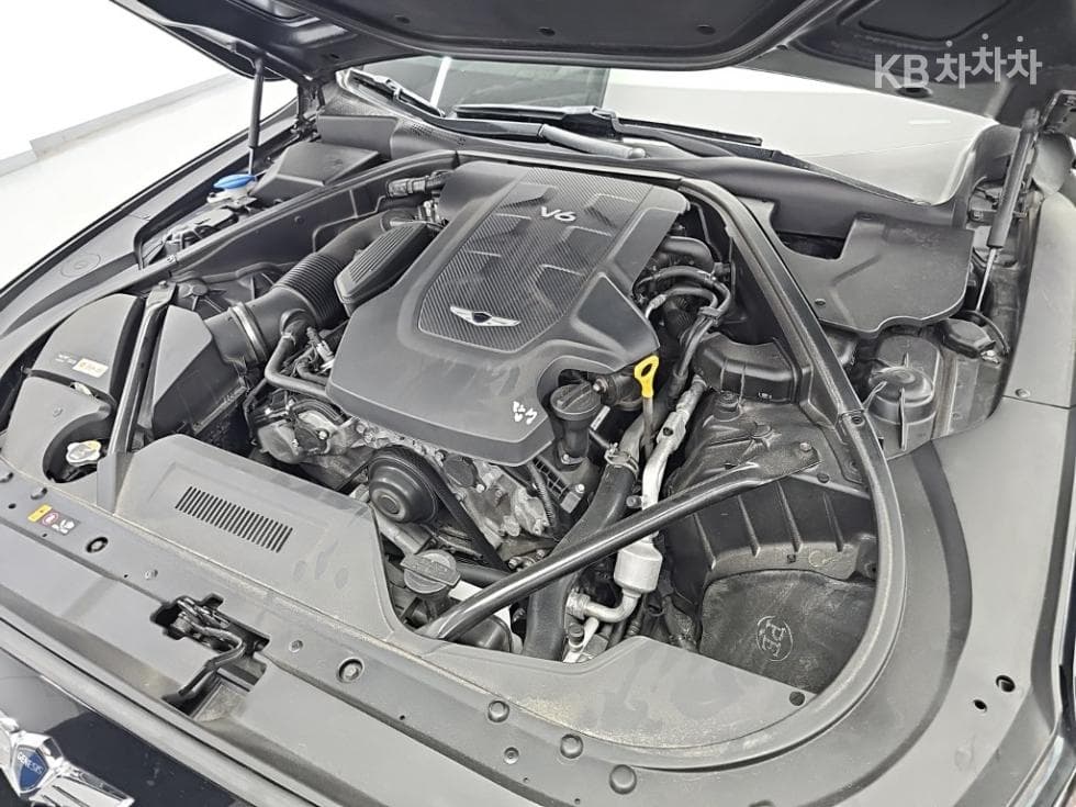 Genesis G803.8 GDI AWD Prestige - 5