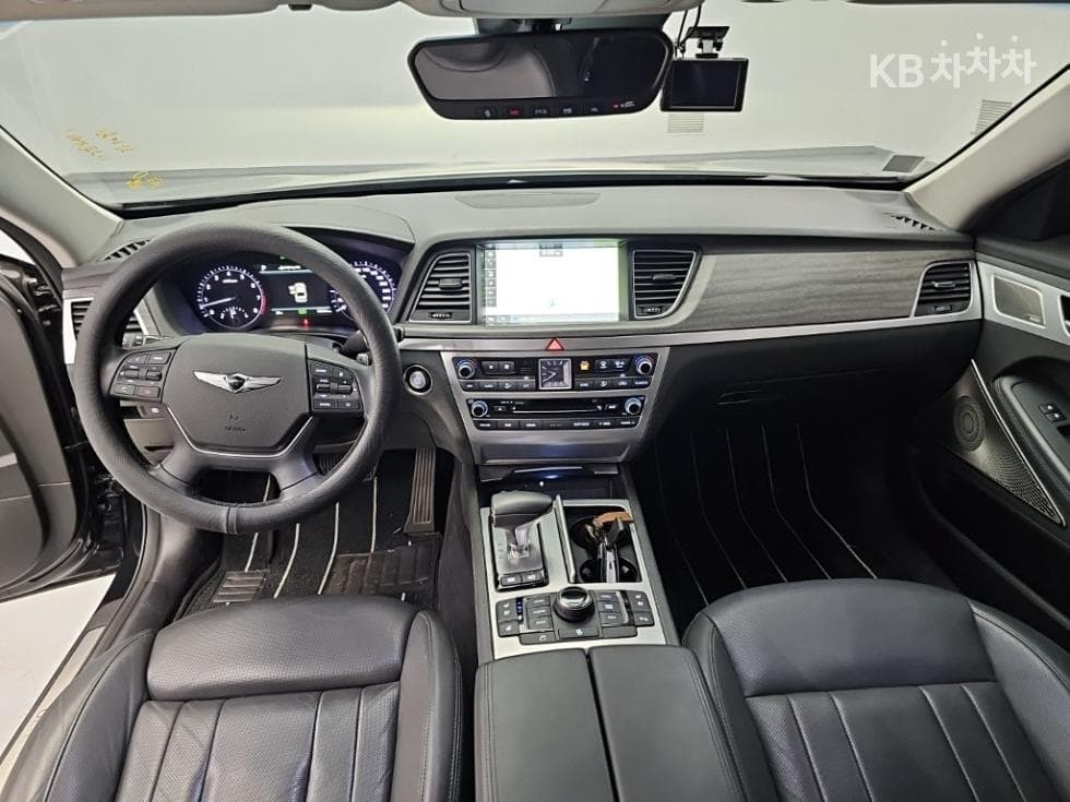 Genesis G803.8 GDI AWD Prestige - 7