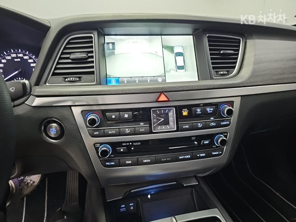 Genesis G803.8 GDI AWD Prestige - 10