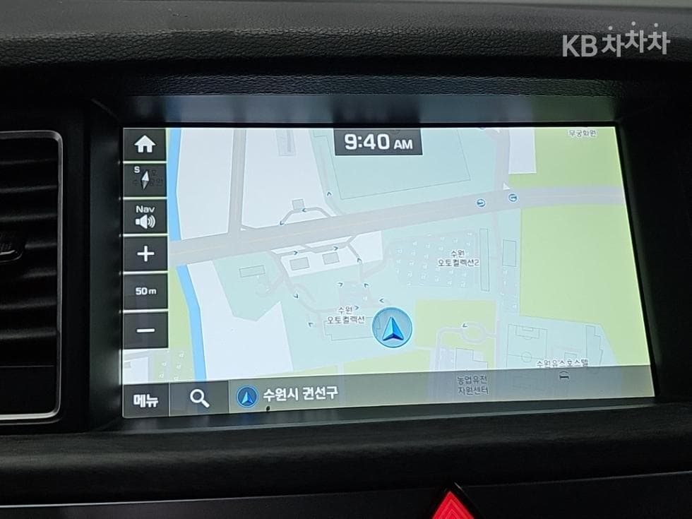 Genesis G803.8 GDI AWD Prestige - 14