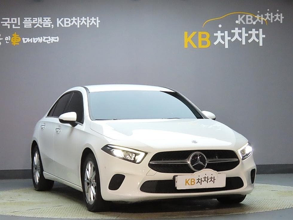 Mercedes-Benz A클래스(W177)A220 Sedan - - 3