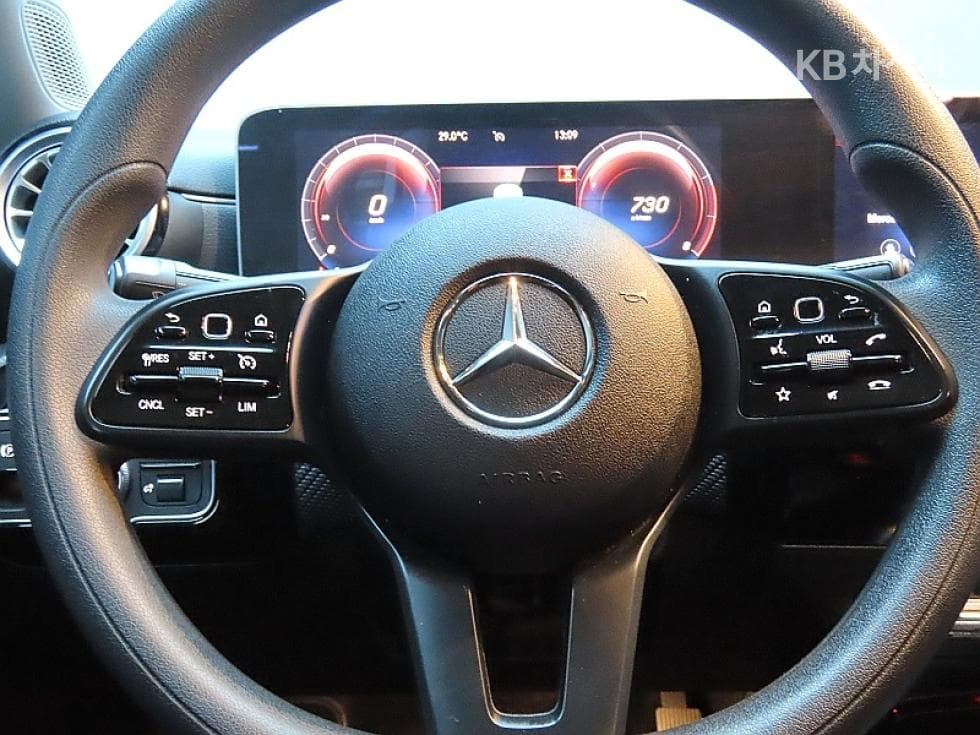 Mercedes-Benz A클래스(W177)A220 Sedan - - 18