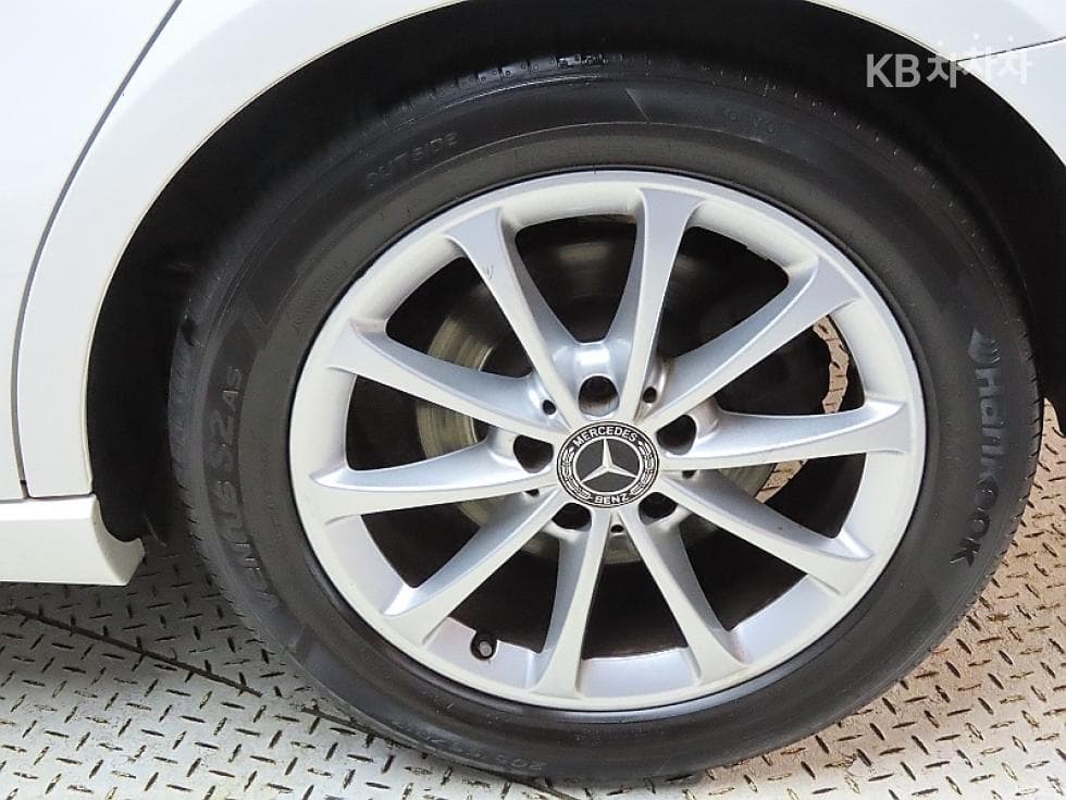 Mercedes-Benz A클래스(W177)A220 Sedan - - 20