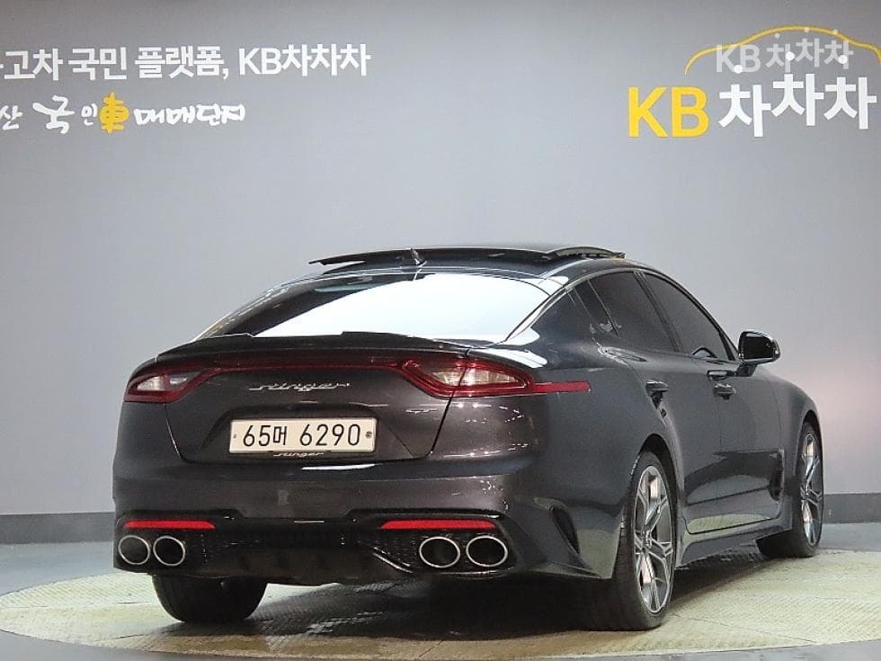 Kia Stinger3.3 Turbo 2WD GT - 2