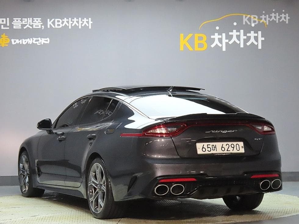 Kia Stinger3.3 Turbo 2WD GT - 4
