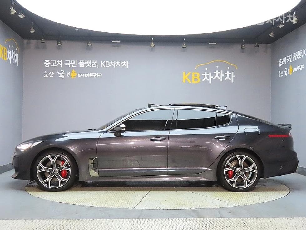 Kia Stinger3.3 Turbo 2WD GT - 5