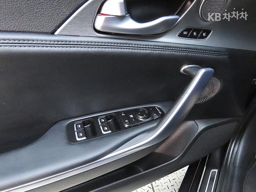 Kia Stinger3.3 Turbo 2WD GT - 13