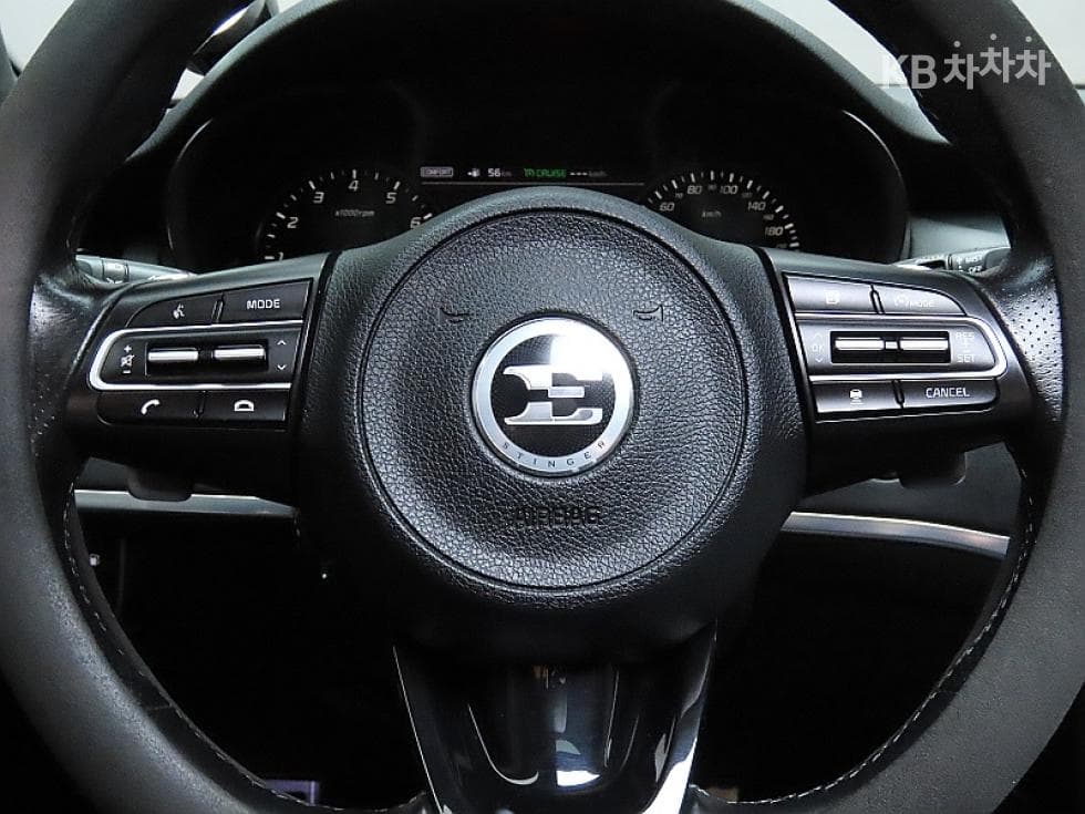 Kia Stinger3.3 Turbo 2WD GT - 17