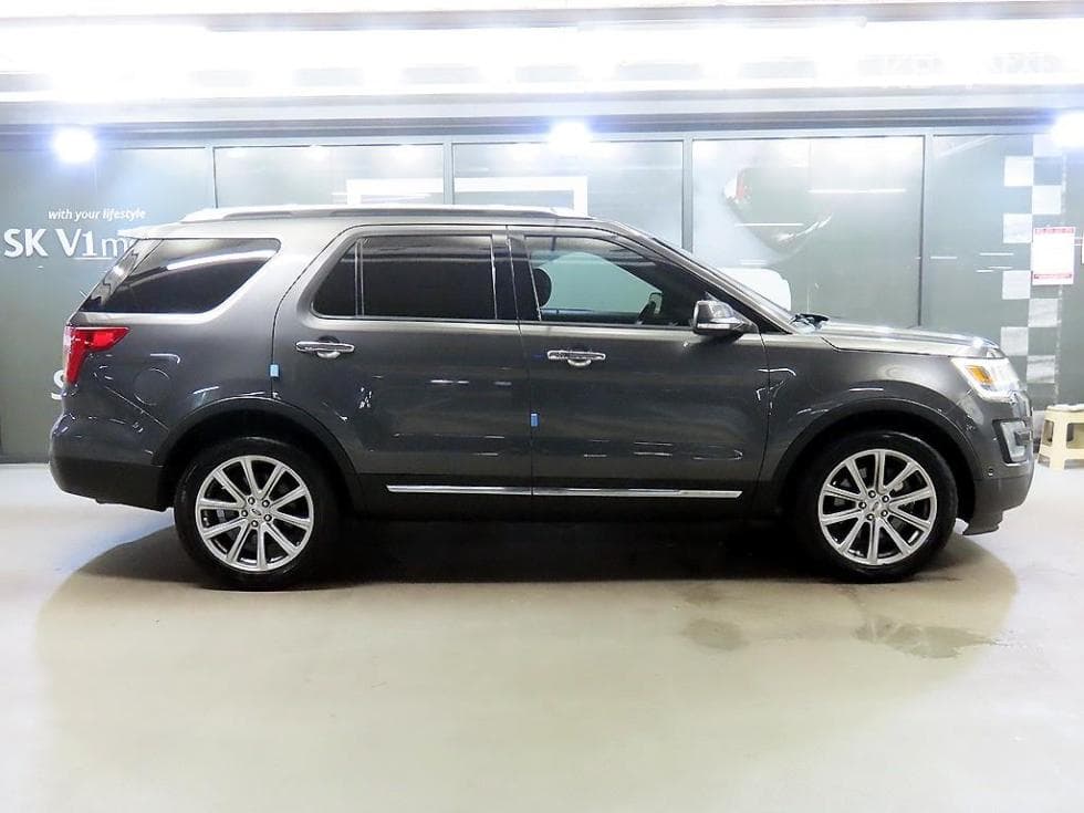 Ford New Explorer3.5 Ti-VCT V6 4WD Limited - 3