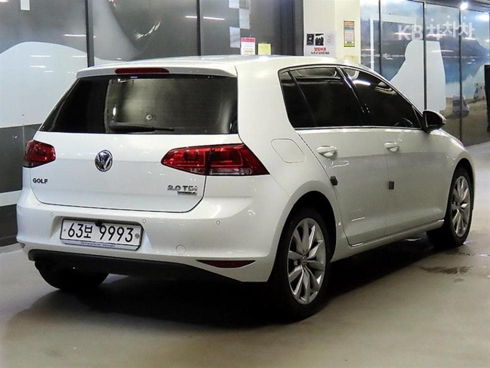 Volkswagen Golf2.0 Turbo Diesel Injection MK7 - 4