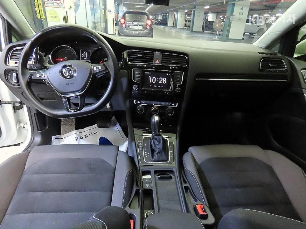Volkswagen Golf2.0 Turbo Diesel Injection MK7 - 10
