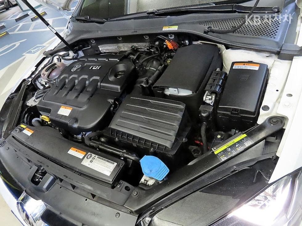 Volkswagen Golf2.0 Turbo Diesel Injection MK7 - 19