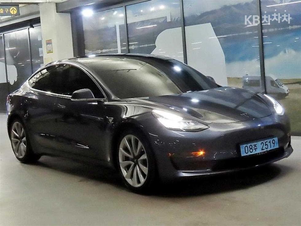 테슬라 Model 3 Standard Range Plus - Image 1