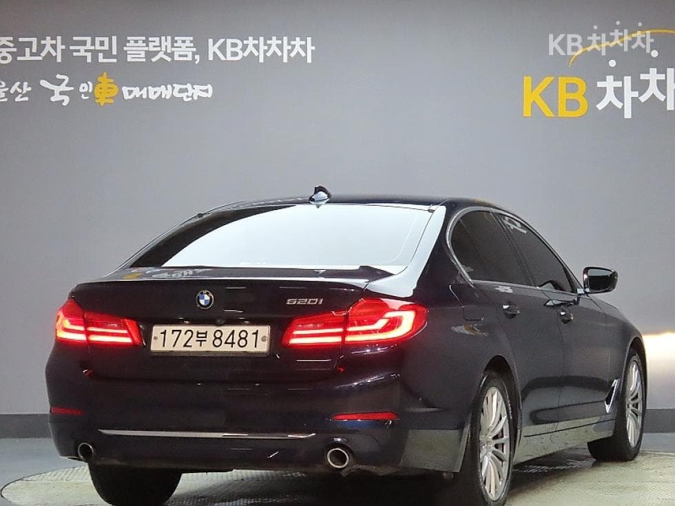 BMW 올Нов5 Серия (G30)520i Luxury - 2