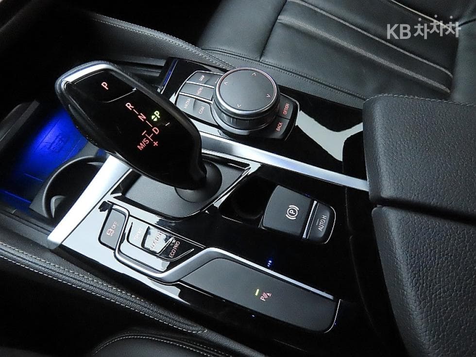 BMW 올Нов5 Серия (G30)520i Luxury - 9