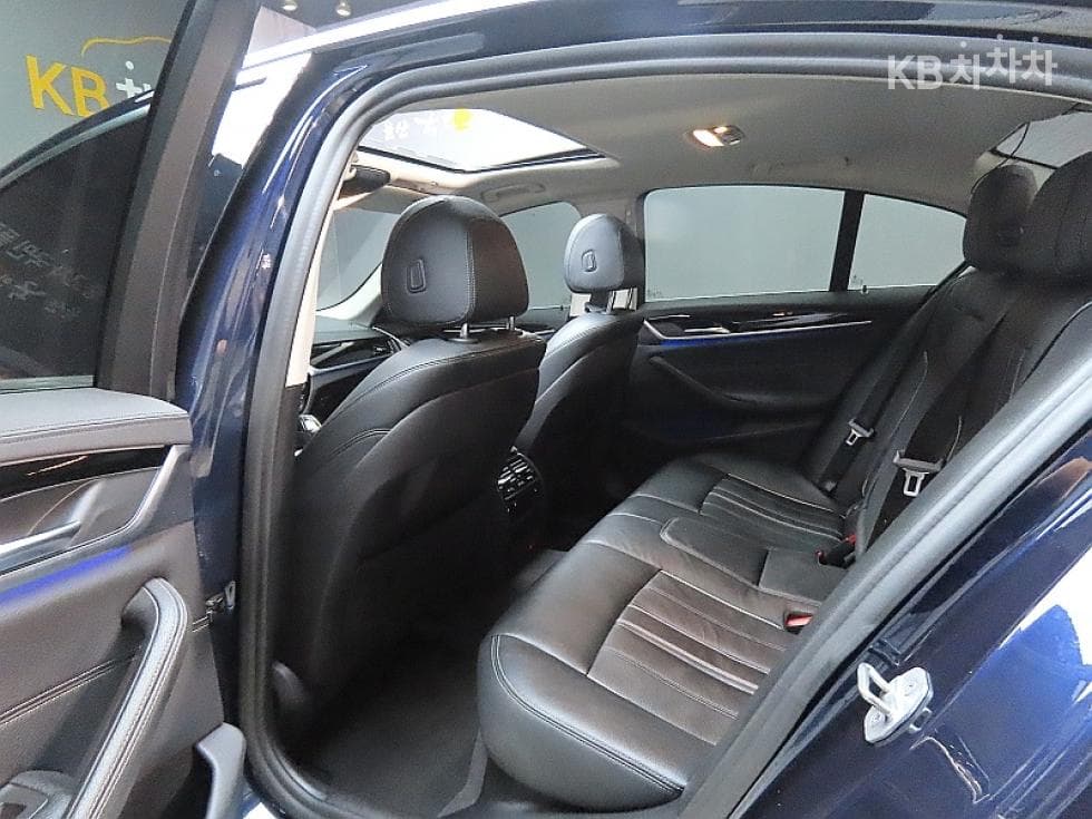 BMW 올Нов5 Серия (G30)520i Luxury - 11