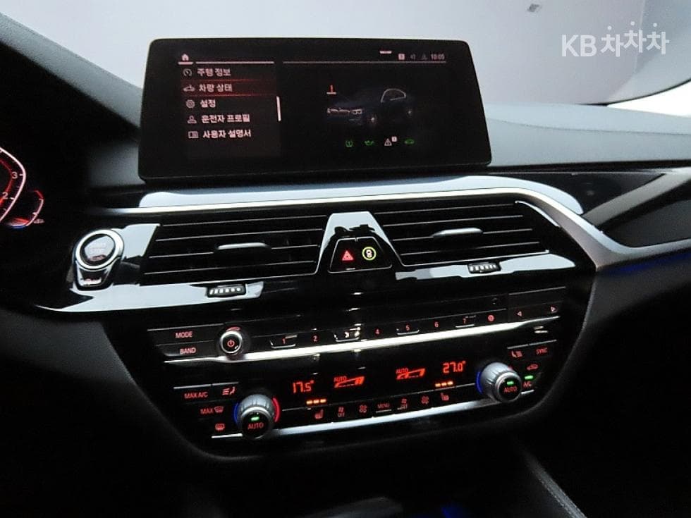 BMW 올Нов5 Серия (G30)520i Luxury - 16